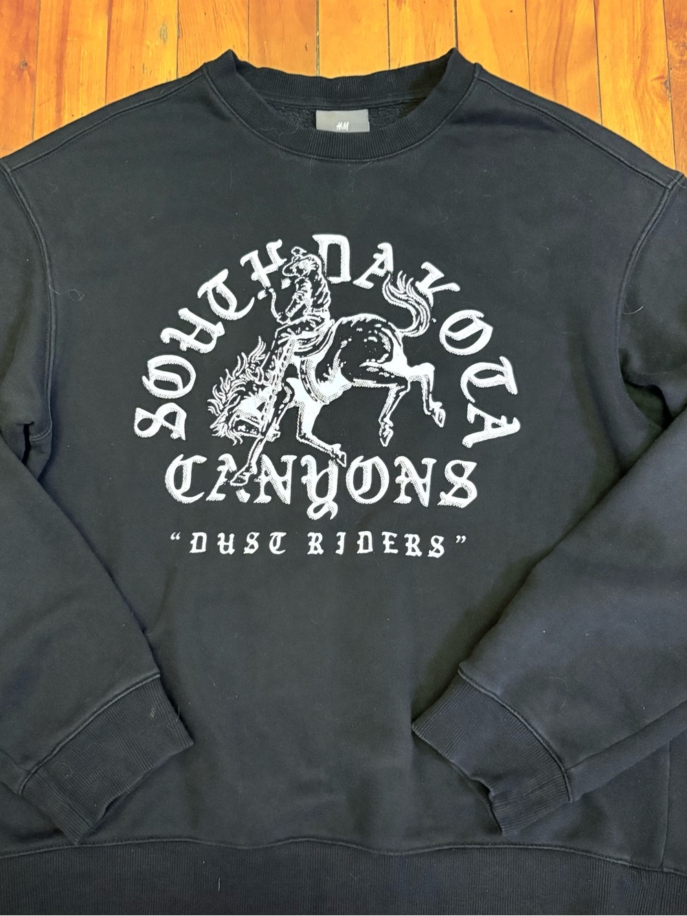 H&M Black Crewneck Sweatshirt with White 'South Daytona Canyons' Graphic - Small